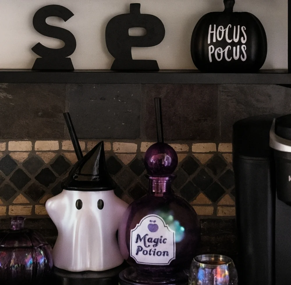 Pearlescent Ghost & Purple Magic Potion Halloween Party Sipper Cups With Straws